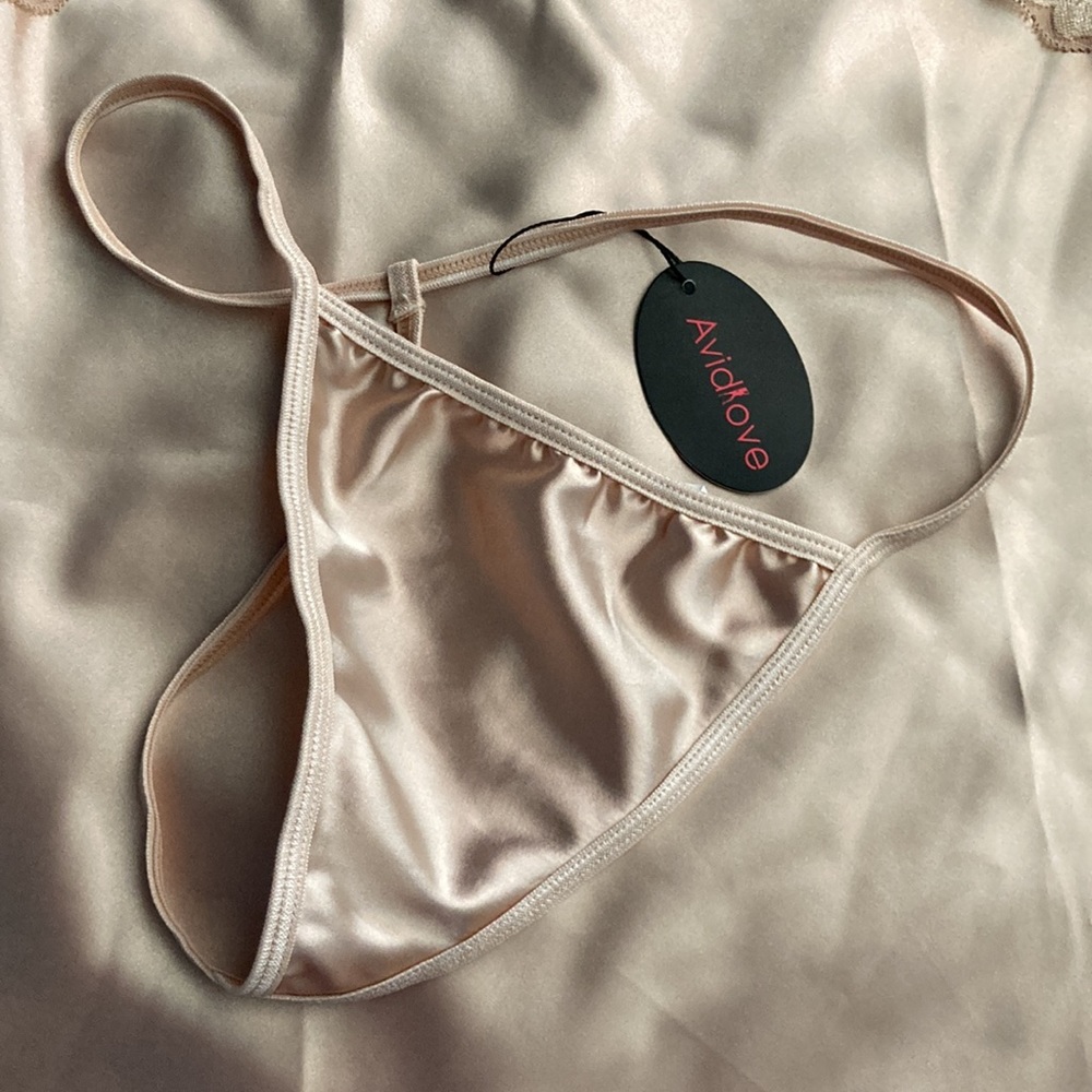Lingerie Set - Picture 3 of 3